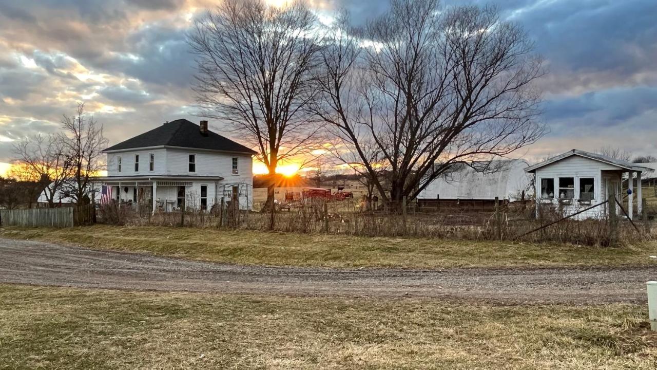 Shenandoah Valley Glamping - Amazing Views - Farm Edinburg Exterior photo